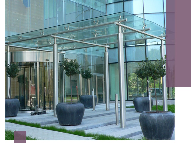 Навесы из стекла на заказ в Малгобеке — монтаж и установка