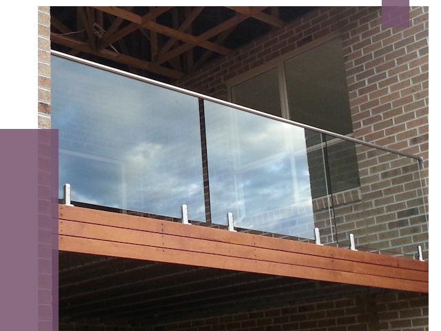 Стеклянные парапеты на крыше и террасе в Малгобеке от 11608 руб. | ПРОЛЁТ-Млг