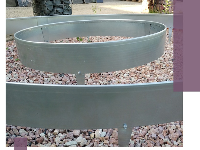 Нержавеющие бордюры под ключ в Малгобеке — изготовление и монтаж